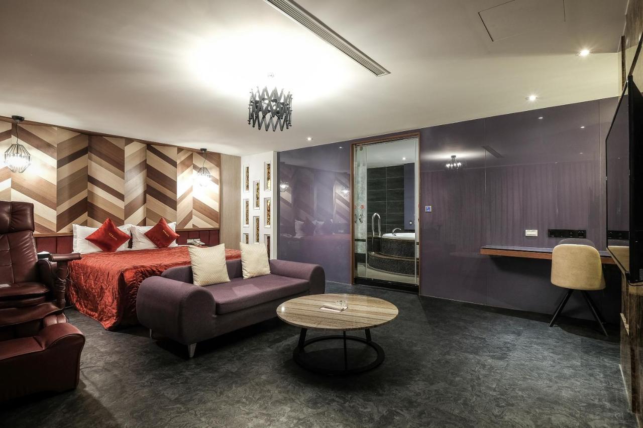 Chamotel - Lujhou Taipei Dış mekan fotoğraf